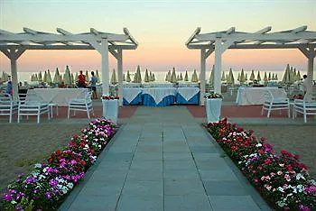 Salice منتجع 4*